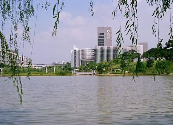 广东药科大学